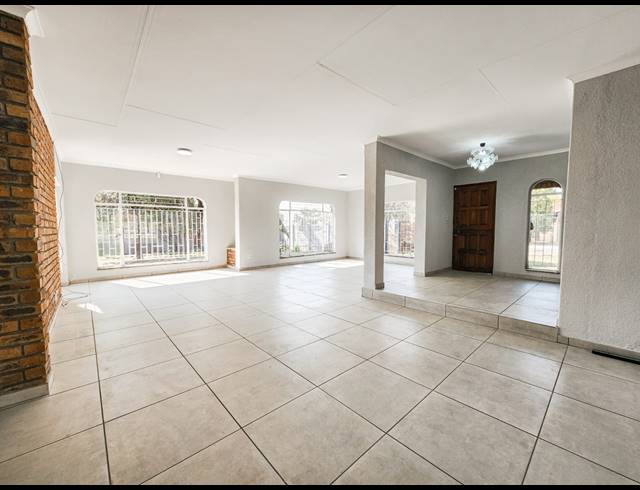 3 BEDROOM HOUSE FOR SALE IN VAALPARK